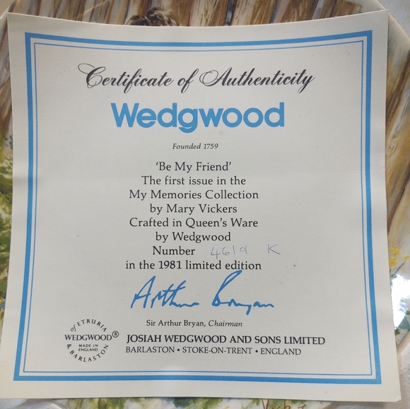 "Be My Friend" Collector Plate. My Memories Collection by Mary Vickers. - Picture 3 of 6